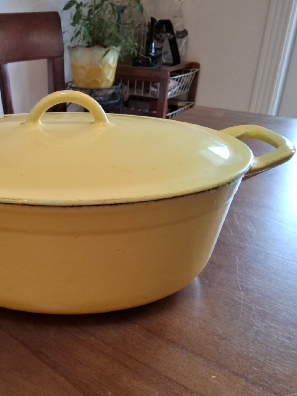 Vintage Descoware Belgium Enamel Cast Iron Casserole FE 8 3-A w/Yellow Lid
